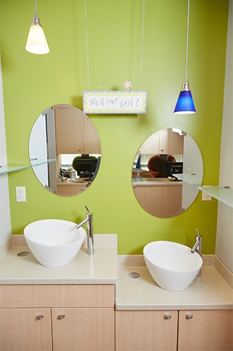 Two sinks for tooth brushing in orthodontic office